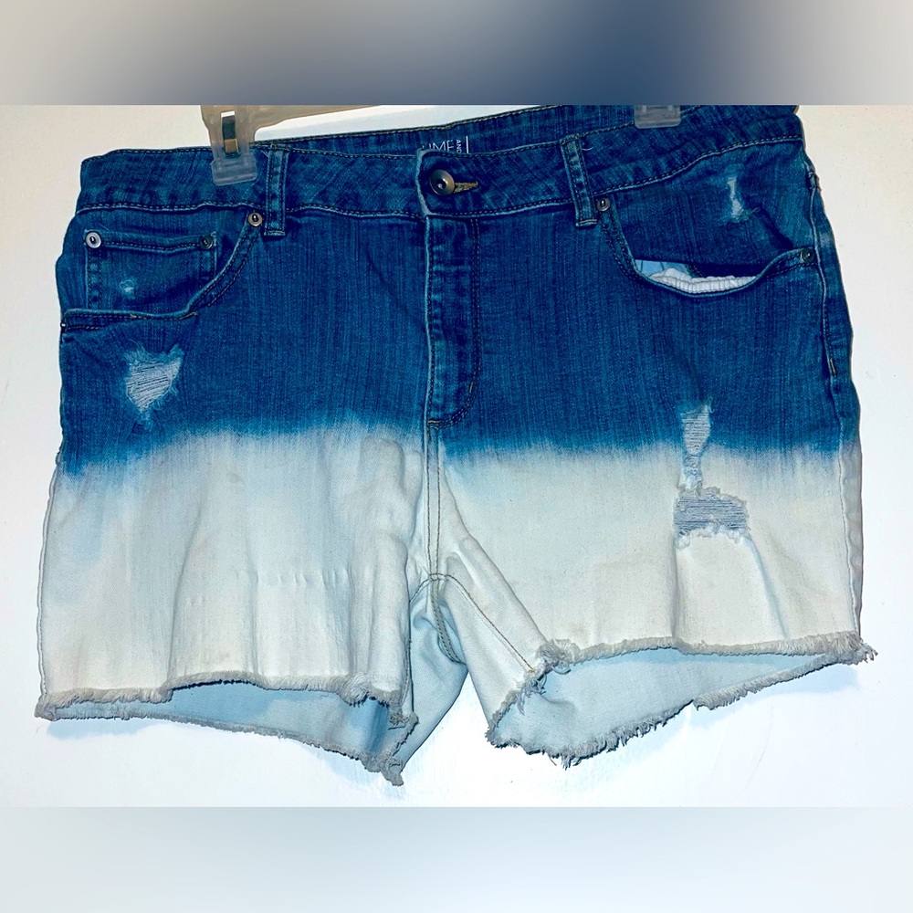 Super Cute Time and Tru White & Blue Two Tone Shorts